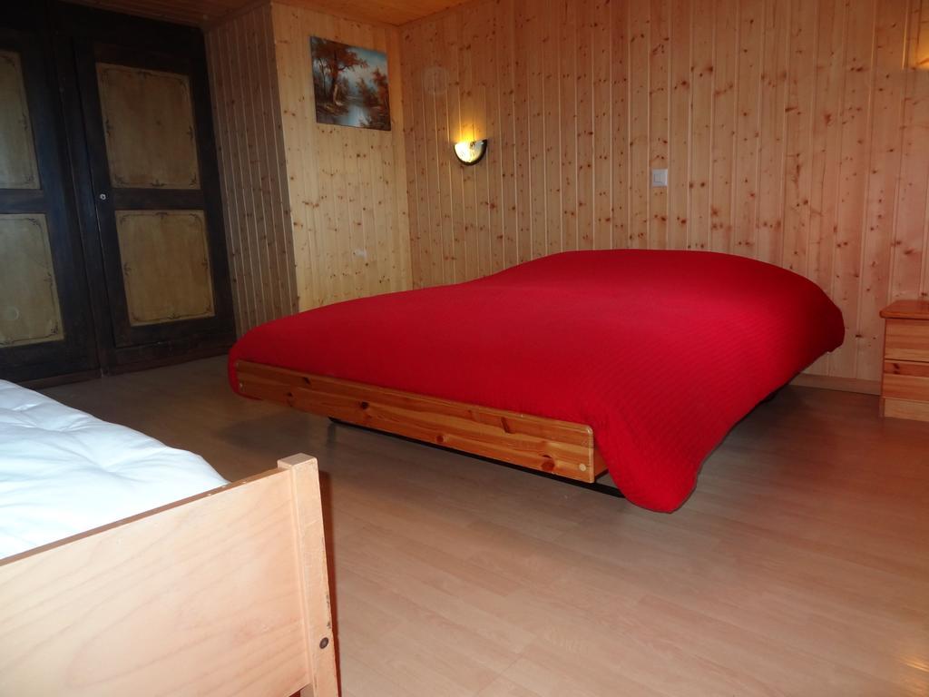 Helvetia Bed & Breakfast Troistorrents Room photo